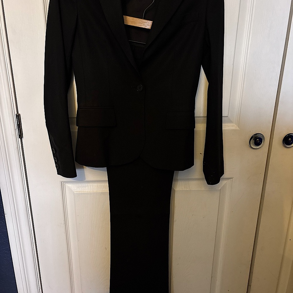 Theory Wool Blend Single Button POWER Pant Suit Black Size 2 Black Flawed Repair